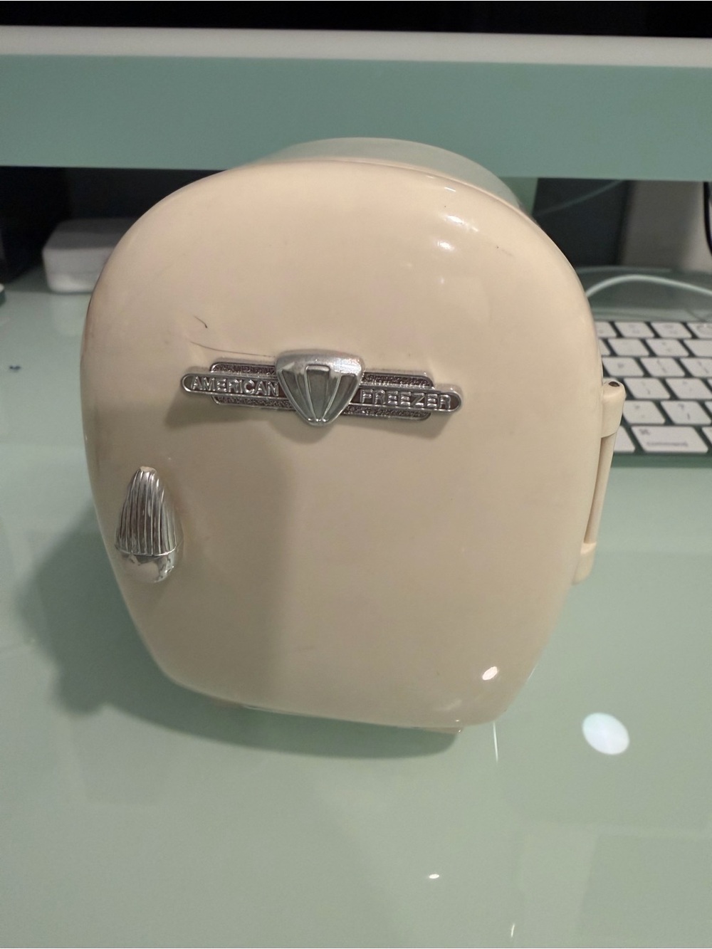 Vintage 1987 Beetland American Refrigerator office supplies